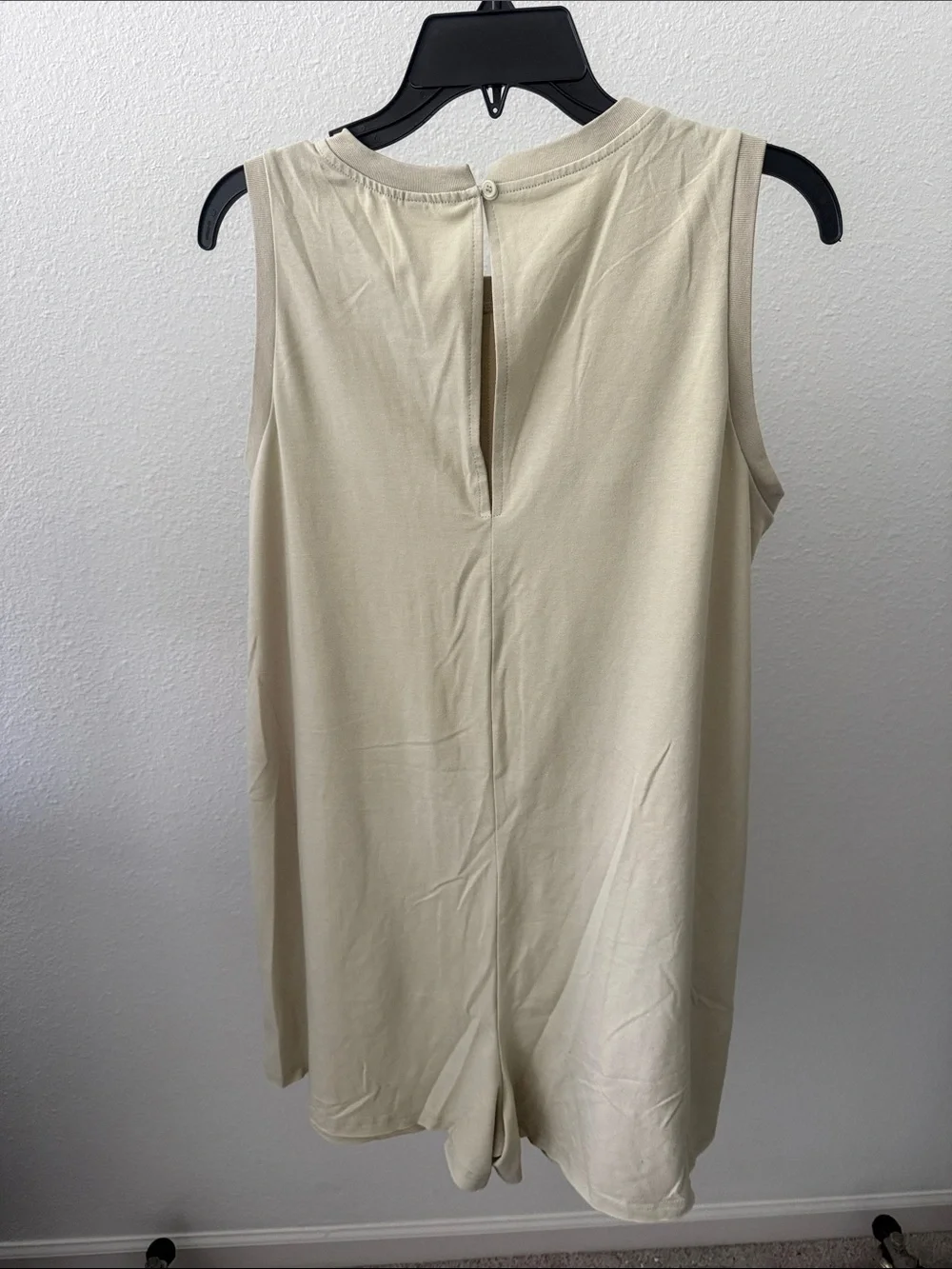 Cream Sleeveless romper with Front Pockets - Picture 2 of 3